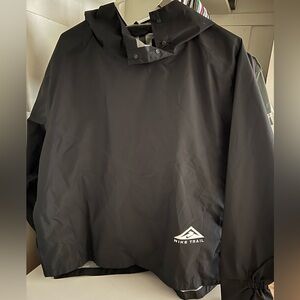 Nike Trail Jacket